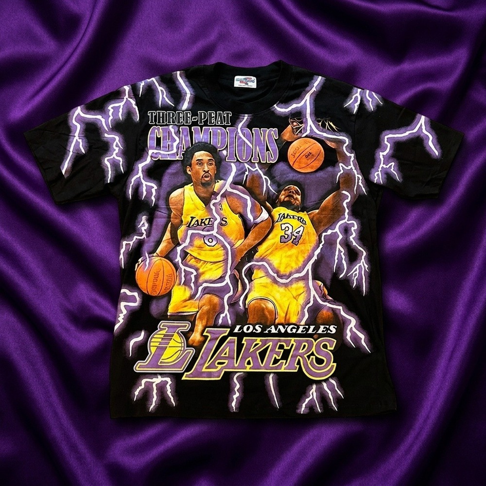 Street Outure LA Lakers 3-Peat T-Shirt Mens XL Kobe Shaq Lightning Graphic